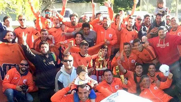 El equipo “Caramelos Holanda” extendió su reinado naranja