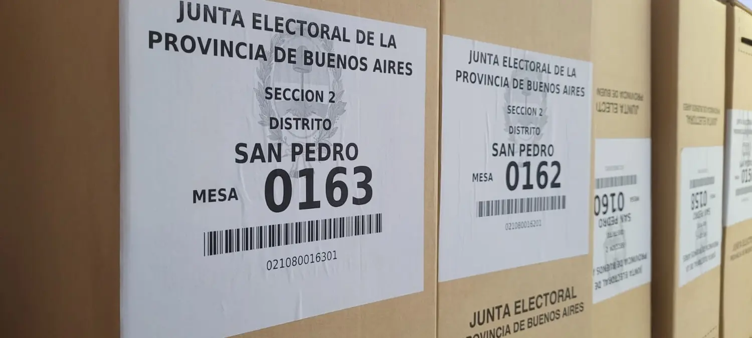 Las urnas están siendo distribuidas en los 135 distritos bonaerenses y alojadas en las sedes del Correo Argentino.