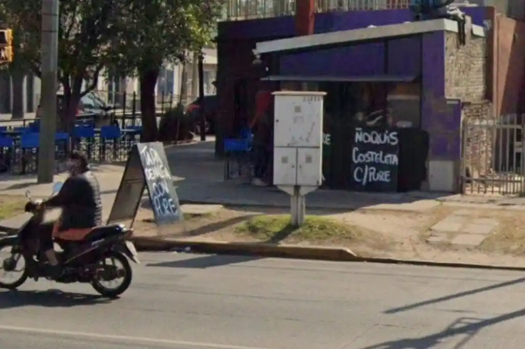 Balearon por segunda vez un local gastronómico de barrio Azcuénaga