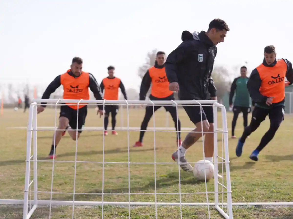 Sportivo vuelve a entrenar y juega un amistoso 
