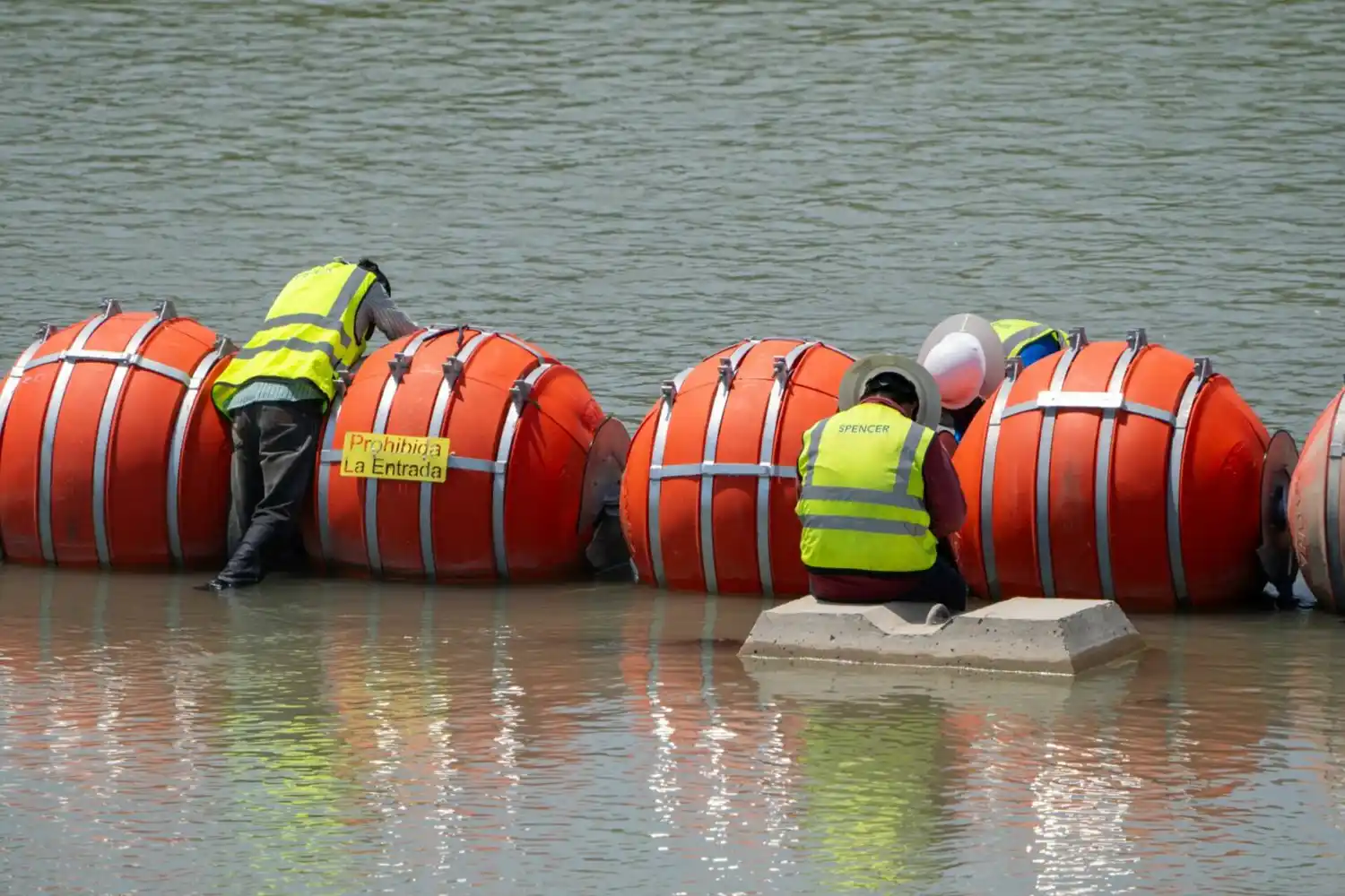 Tribunal de EE.UU. dice que las boyas TODAVÍA «no se van»