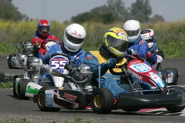 El Karting callejero se prolongará hasta altas horas de la noche 