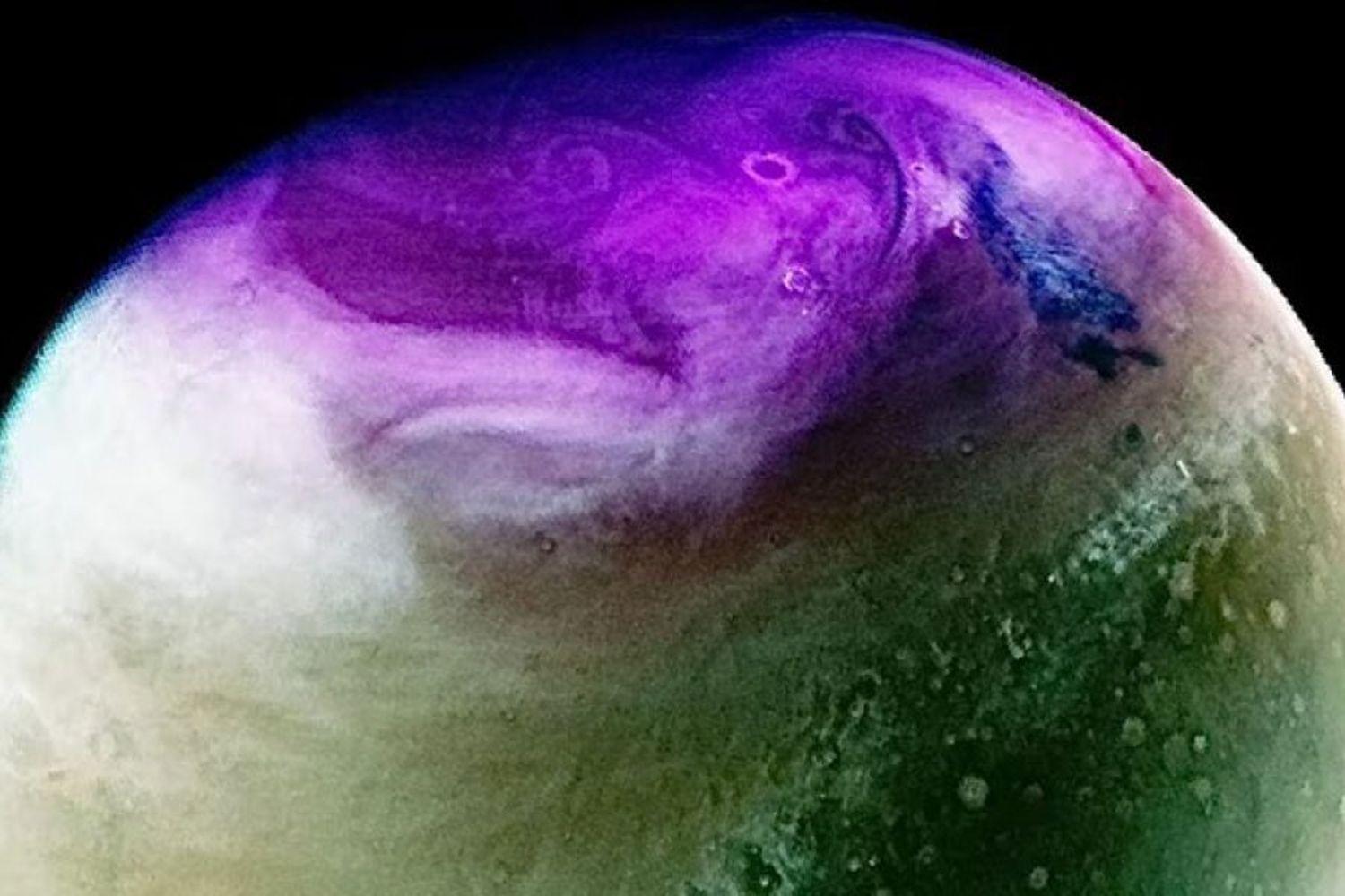 Las impactantes imágenes del cambio de color de Marte que reveló la NASA