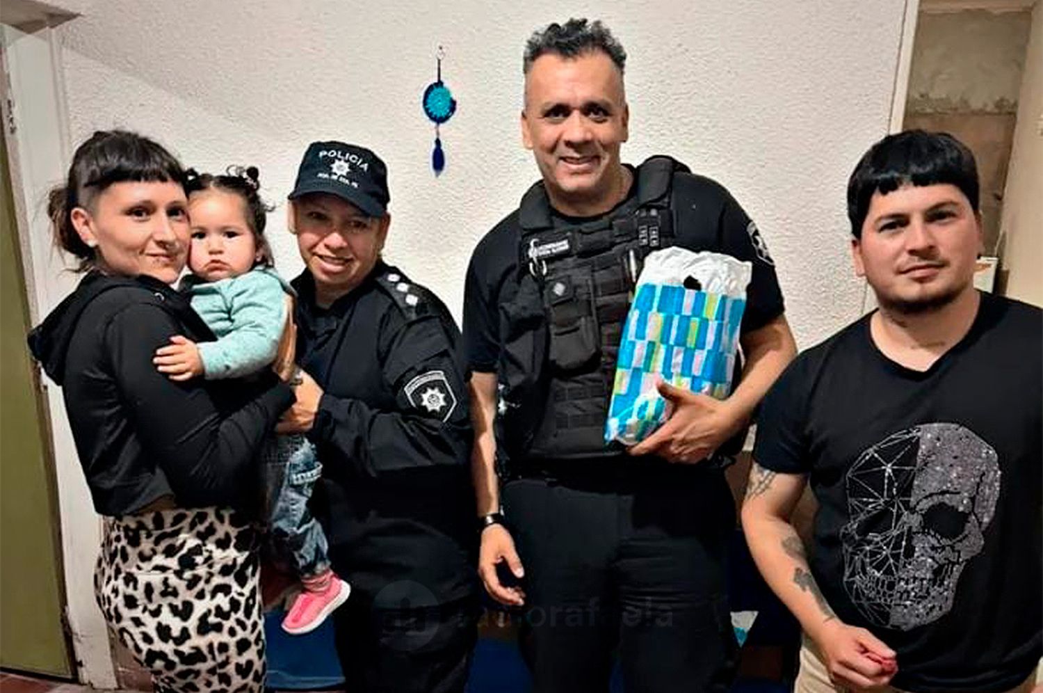 Olivia, la pequeña rafaelina a la que policías le salvaron la vida, ya está en casa: "Tengo que agradecerles la vida"