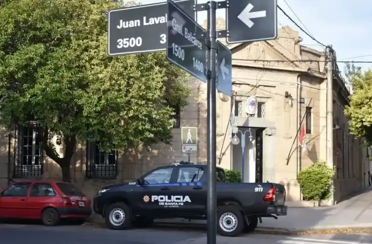 Dos presos intentaron fugarse de la comisaría 3° de barrio Candioti de Santa Fe