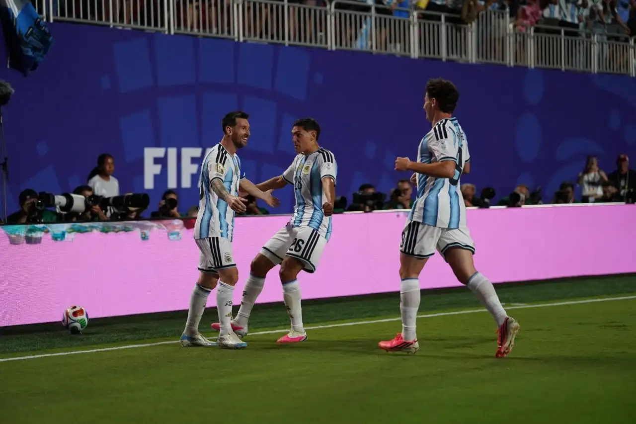 Lionel Messi - 4