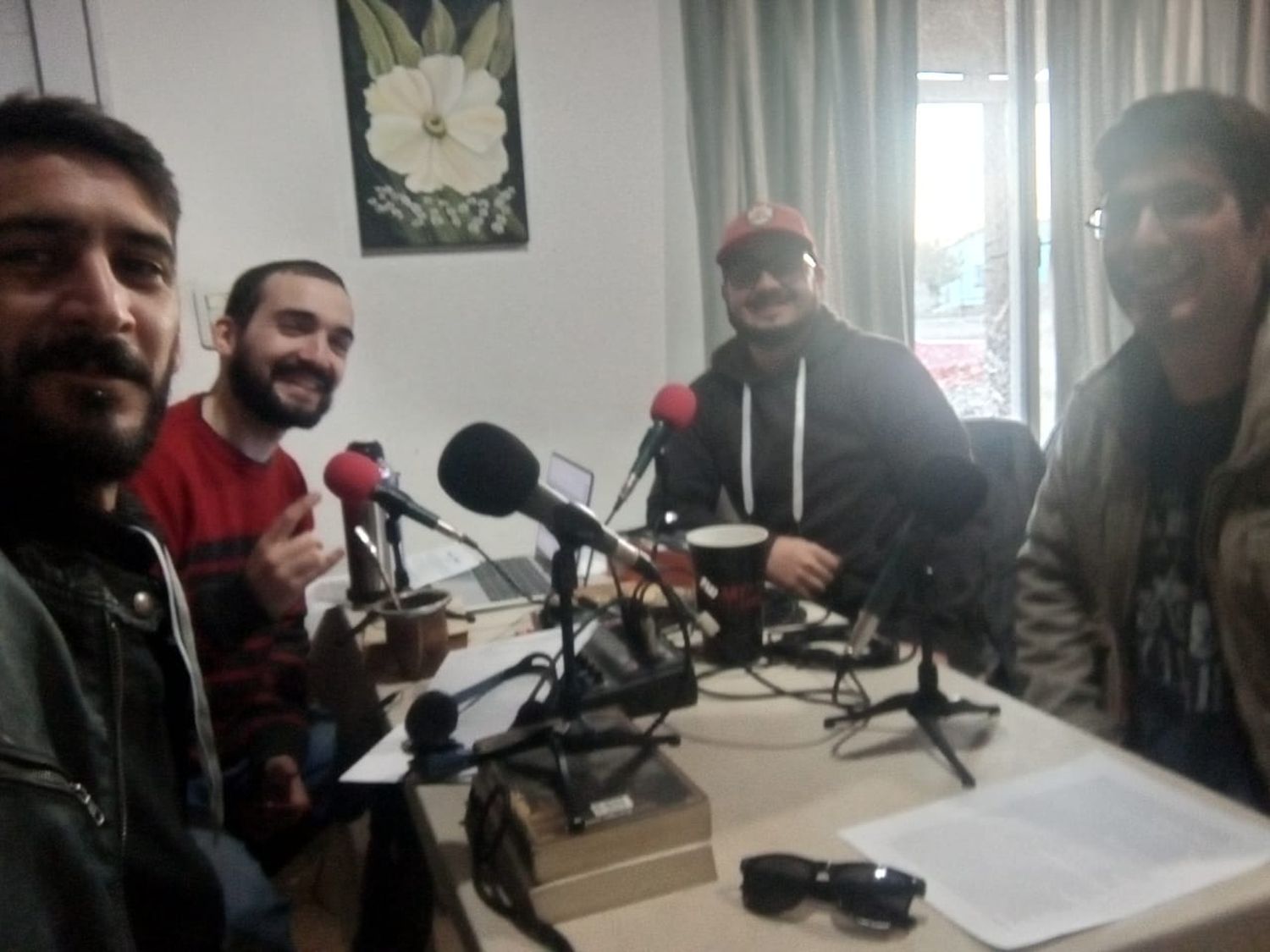 Los cuatro integrantes del podcast "Cero Dracma"