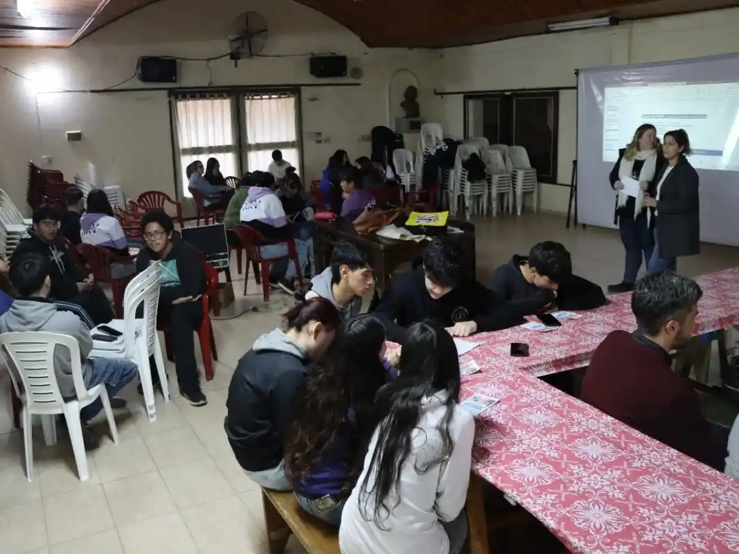 Acoso entre pares: ANAF brindó herramientas a estudiantes de una escuela de la ciudad