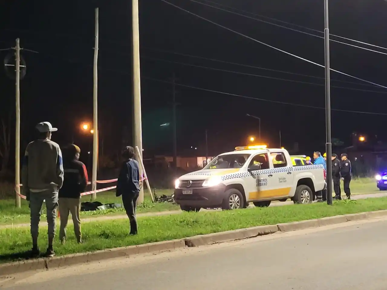 Falleció un motociclista tras colisionar contra una columna en Lussenhoff y Lisandro de la Torre