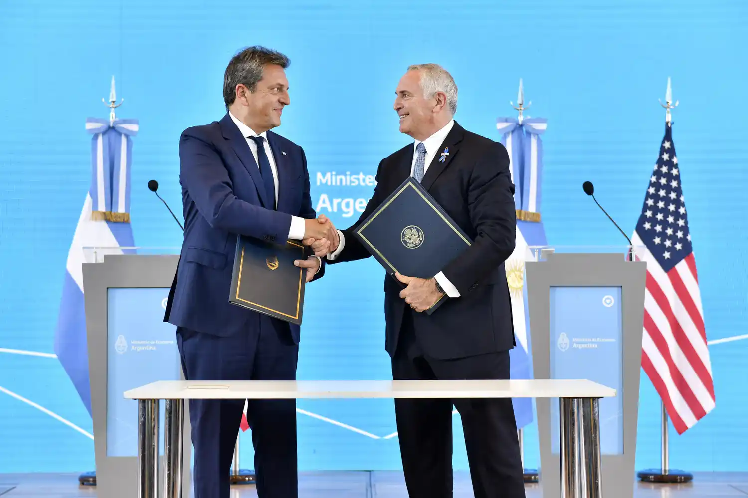 Sergio Massa, y el embajador de los Estados Unidos, Marc Stanley.