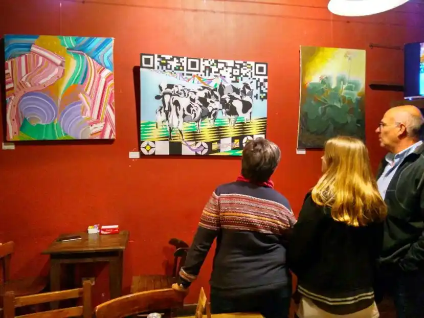 Se exponen obras del artista Omar Aguiar