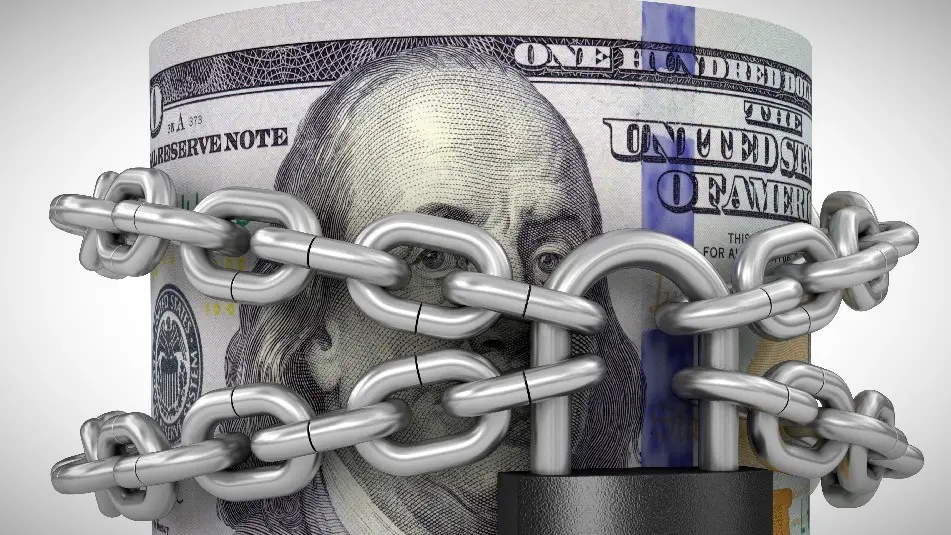 Cepo total: Avanza fuerte incremento para el "dólar tarjeta" buscando desalentar el turismo en el exterior