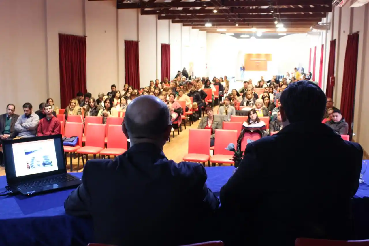 Con gran concurrencia, el Centenario  realizó las Jornadas de Enfermería 