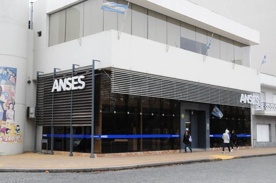 Más de 250 tandilenses se acercaron hasta Anses para completar el trámite para la segmentación de tarifas