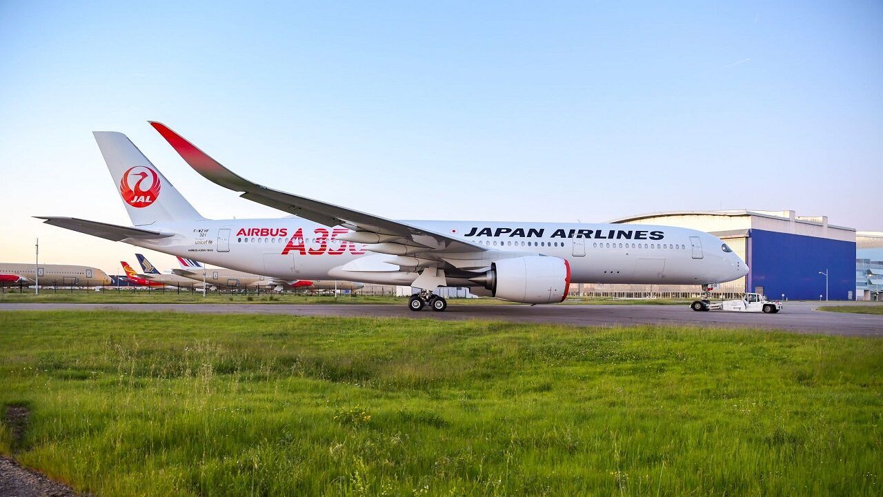 Japan Airlines realiza un pedido por 42 aeronaves a Boeing y Airbus