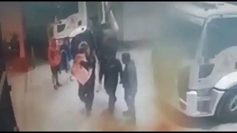 Bomberos entrerrianos le salvaron la vida a un bebé que se ahogaba