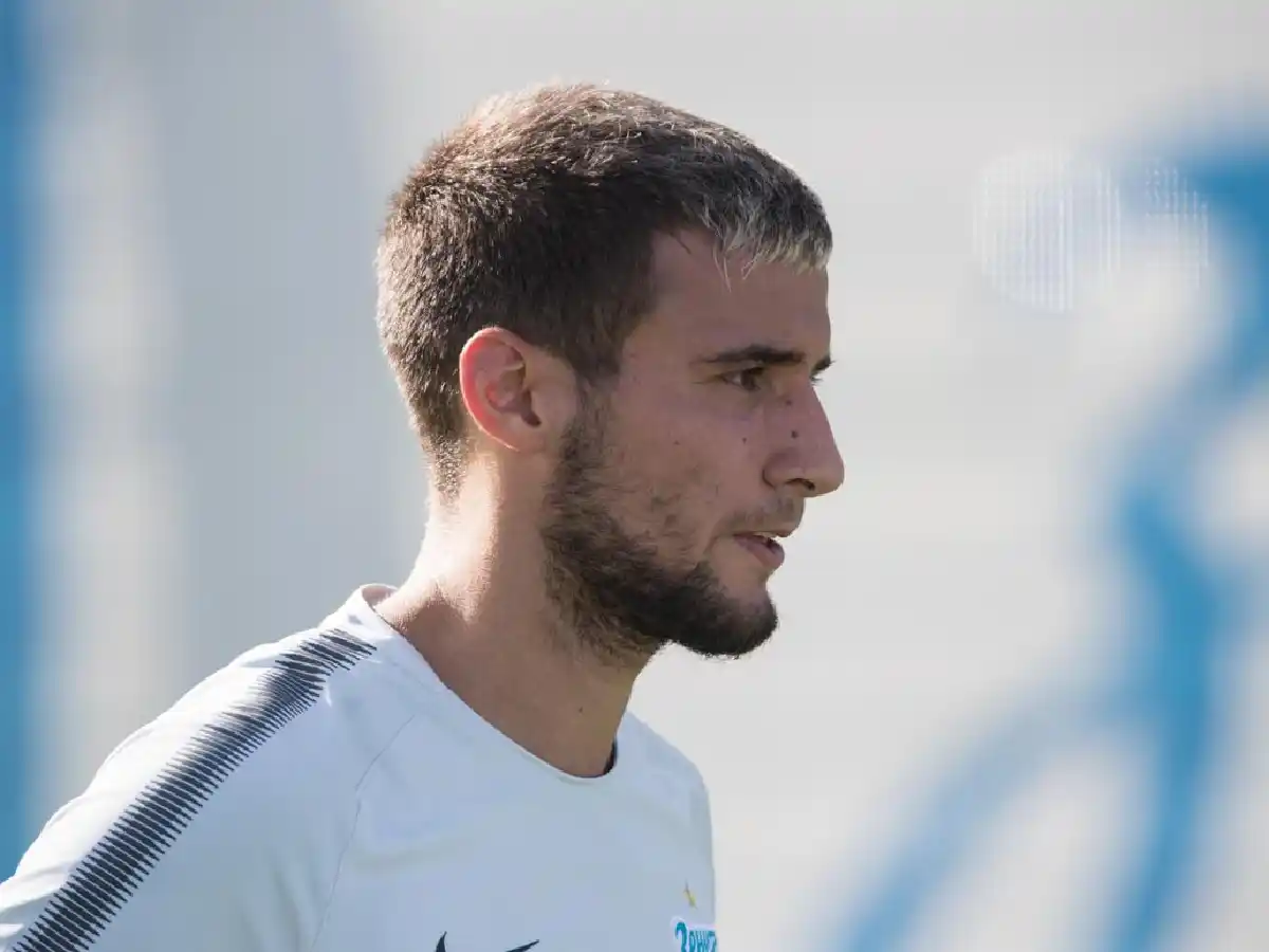 Gallardo le apunta a Mammana y Quintero