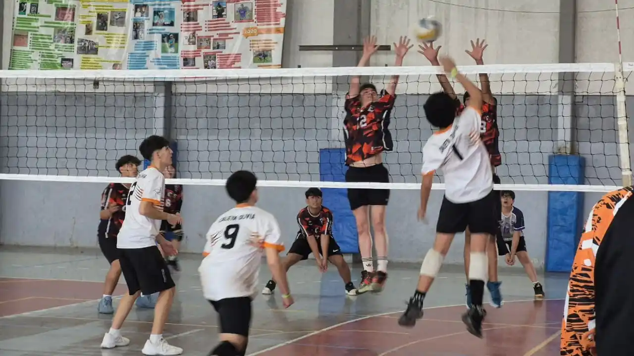 Choique (Caleta Olivia) frente a Comandante Espora (Punta Alta) - Categoría Sub 16 masculina
