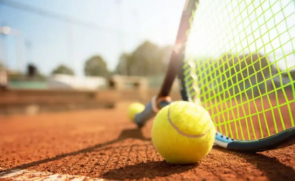 Ocho argentinos en duda para el Australian Open por un brote de COVID-19