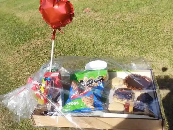 El Área de Discapacidad de Villa Domínguez repartió desayunos