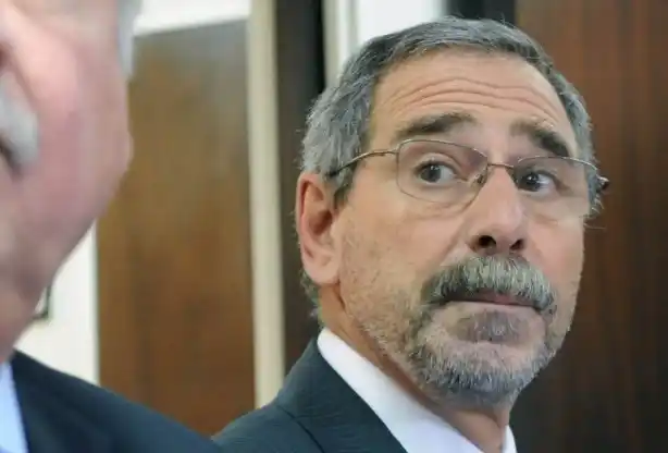 Ordenaron la detención de Ricardo Jaime