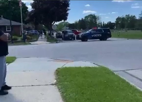 ¿OTRA MASACRE?  Al menos 5 personas baleadas en un funeral en el cementerio de Graceland