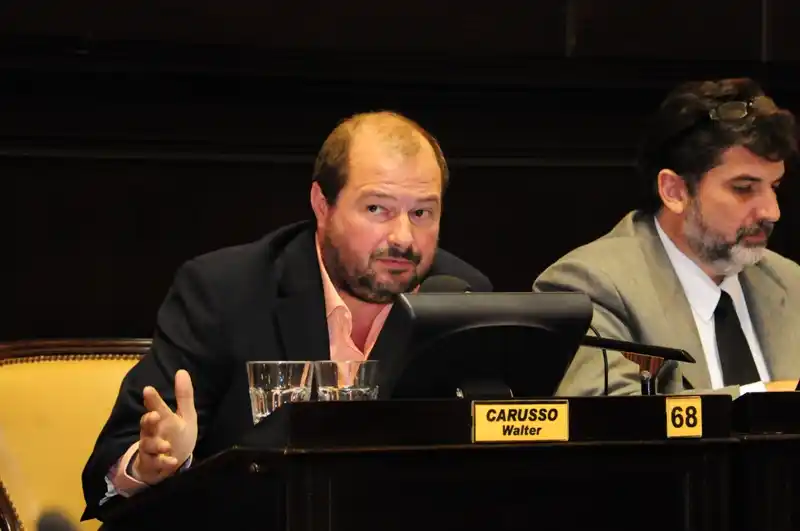 Carusso advirtió: "Si Insaurralde viene al massismo, nos vamos del espacio"