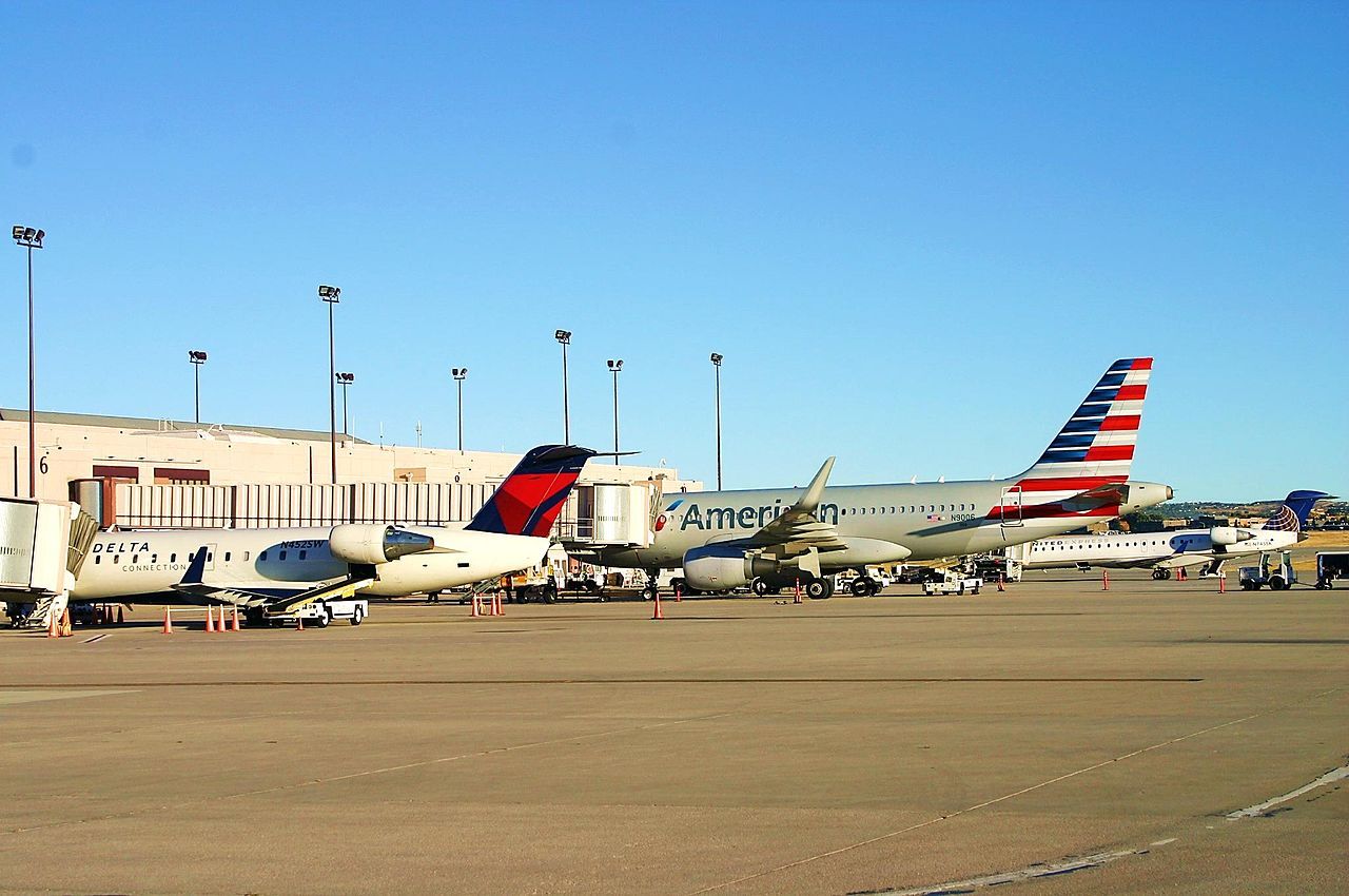 Estados Unidos otorga USD 677 millones en subsidios para obras aeroportuarias