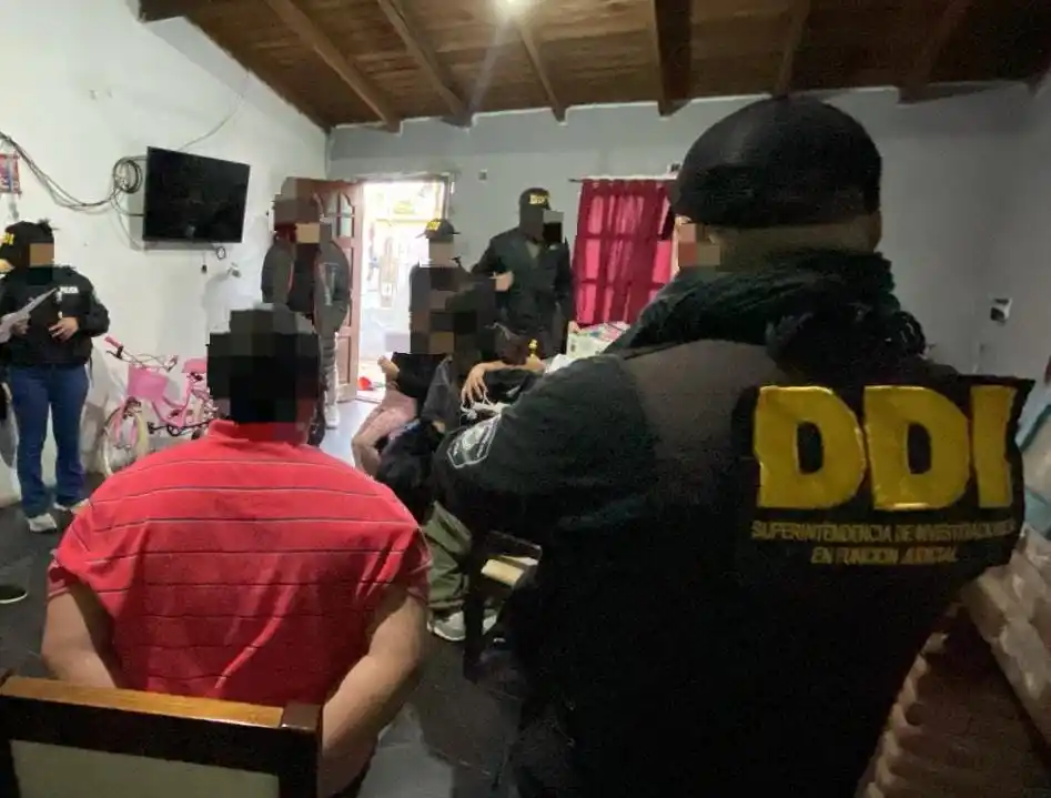 Detuvieron a un hombre acusado de participar en una violenta entradera en Playa Dorada
