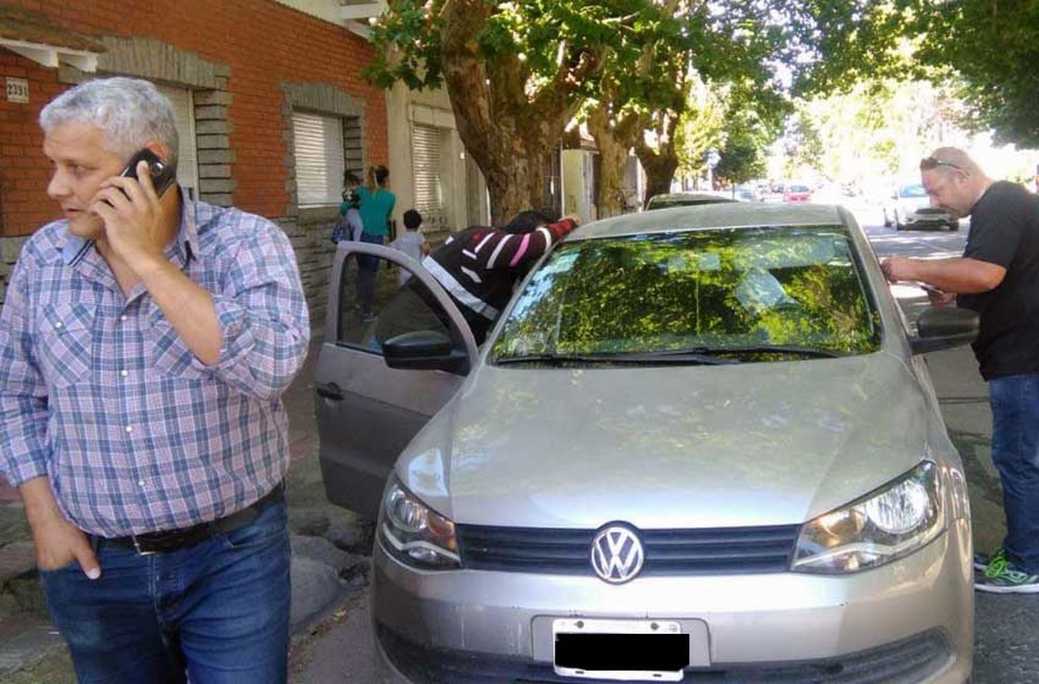 Uber comenzó a funcionar y el Municipio ya secuestró autos