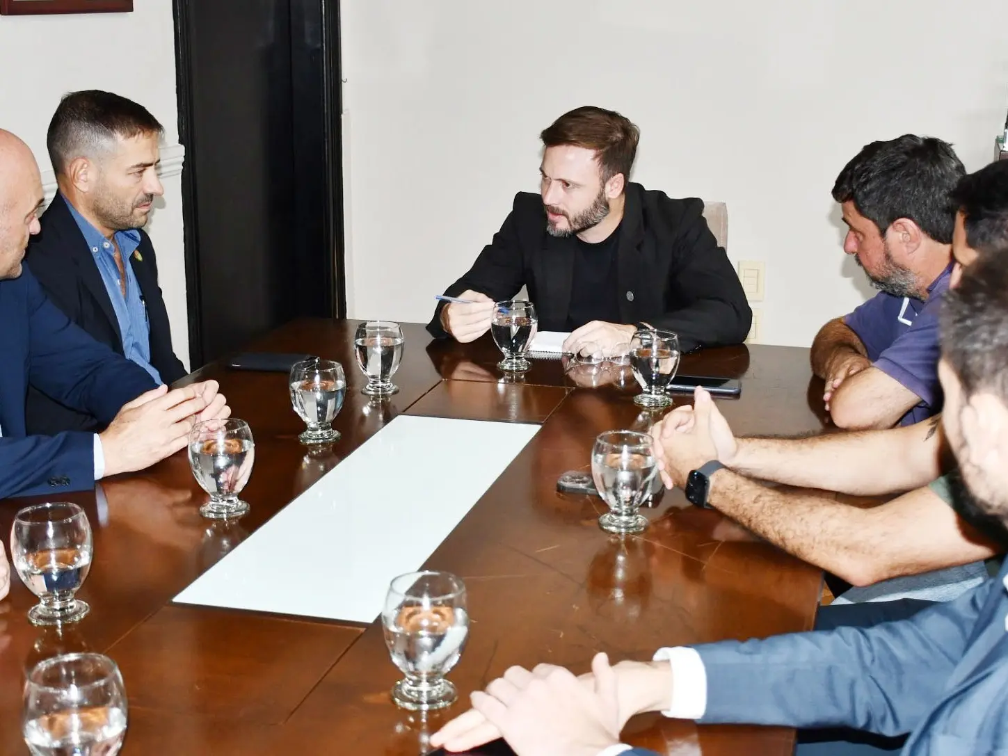 El intendente Azcué recibió al ministro de Salud de la provincia