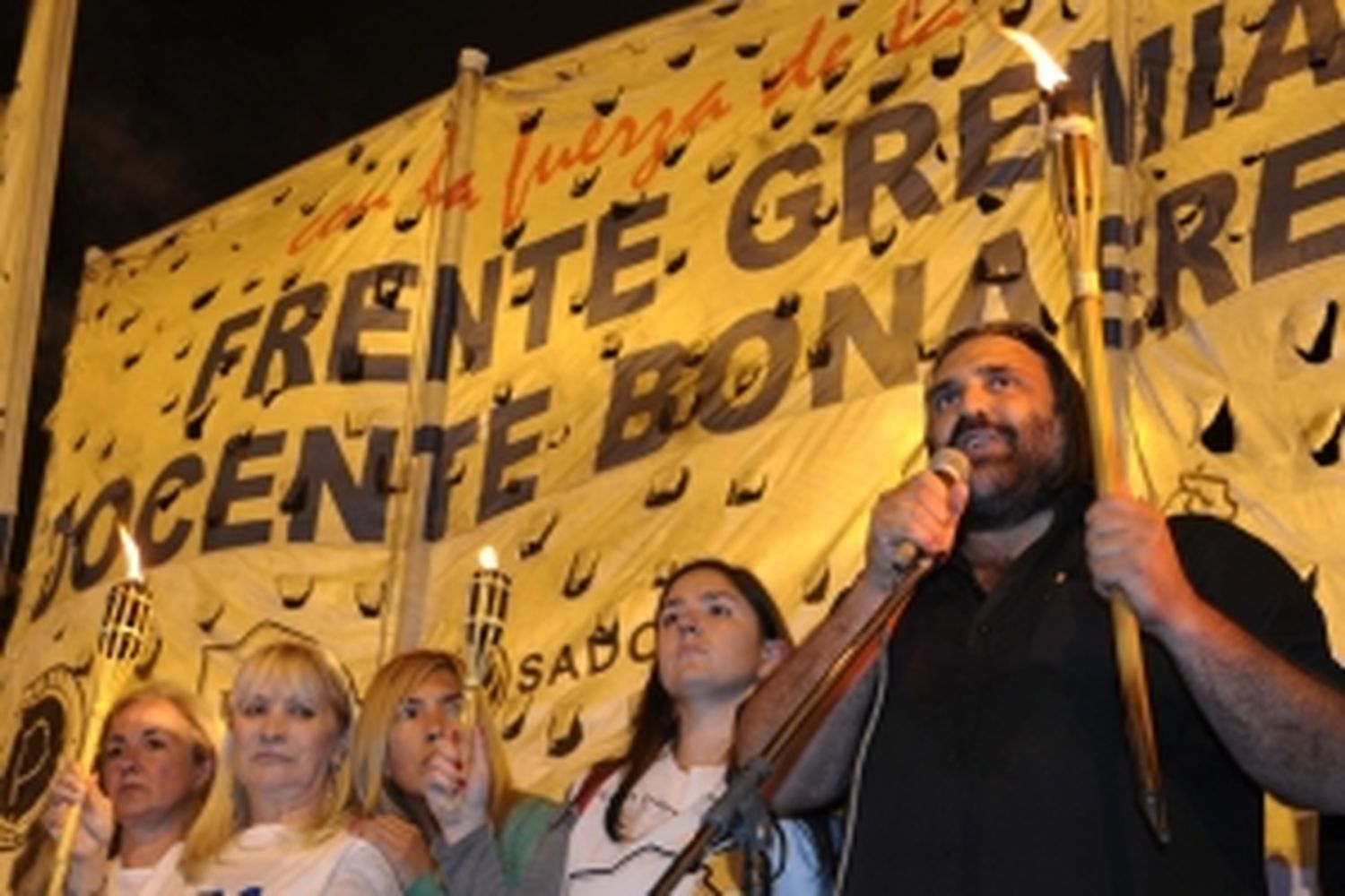 Marcha del Frente Gremial Docente por salarios adeudados