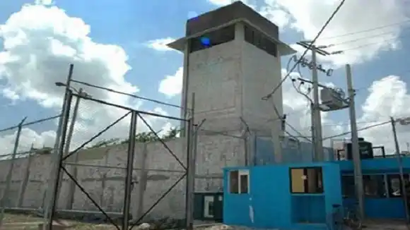 Se desató el infierno en Puente Ayala: mataron a un reo, un expresidiario y un visitante en la cárcel de Barcelona