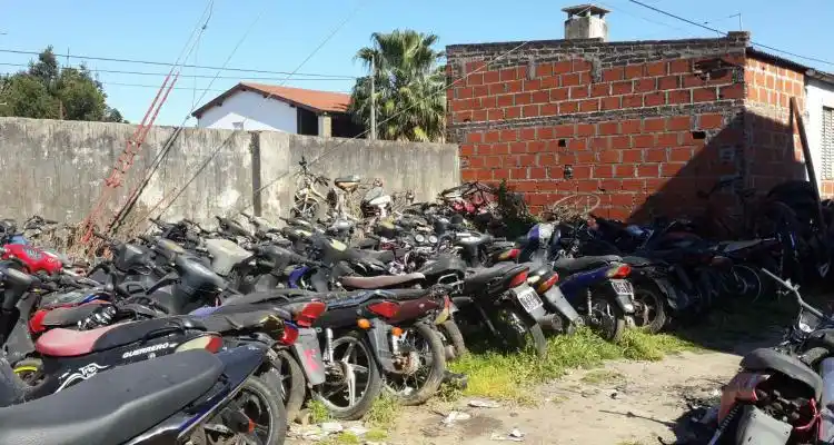 Motos en la Comisaría: En el primer día se presentaron 25 personas