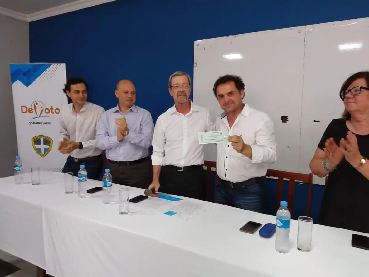 La Provincia entregó $1,5 millón a Devoto para la compra del terreno del futuro Parque Industrial