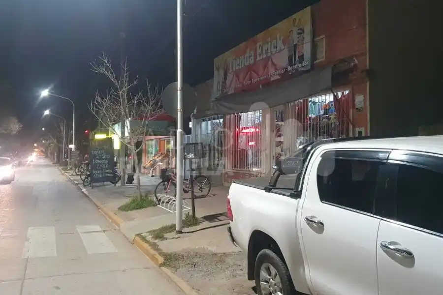 Asaltaron a empleada de tienda de ropa mientras estaba trabajando en barrio Italia