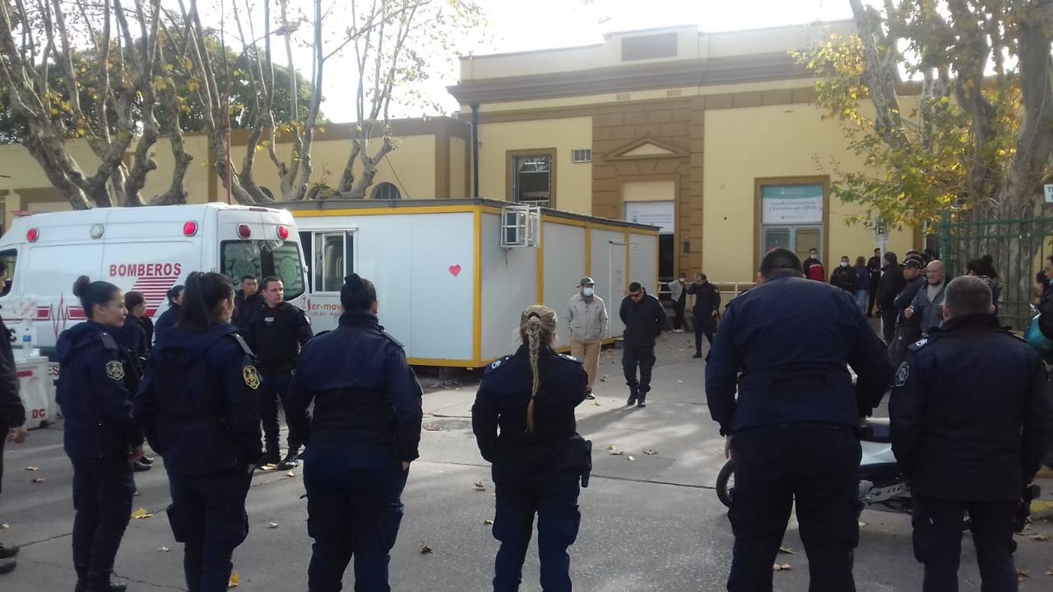 Luján: Un policía muerto y tres oficiales heridos en un operativo para detener a un delincuente