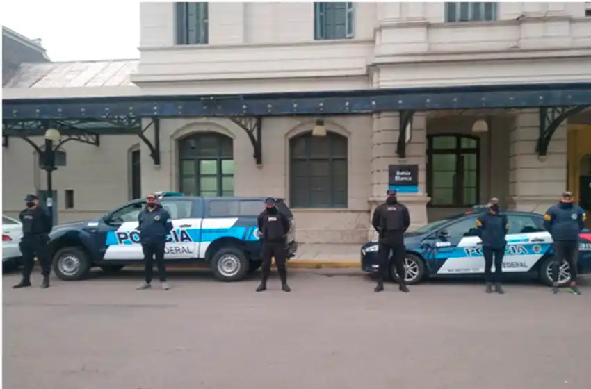 Policía Federal realiza controles en la Terminal de Bahía Blanca