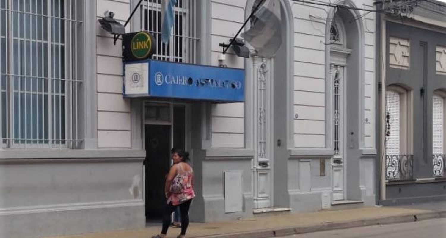 Bono de $ 10 mil: cómo cobrar si elegiste cajero automático pero no tenés tarjeta