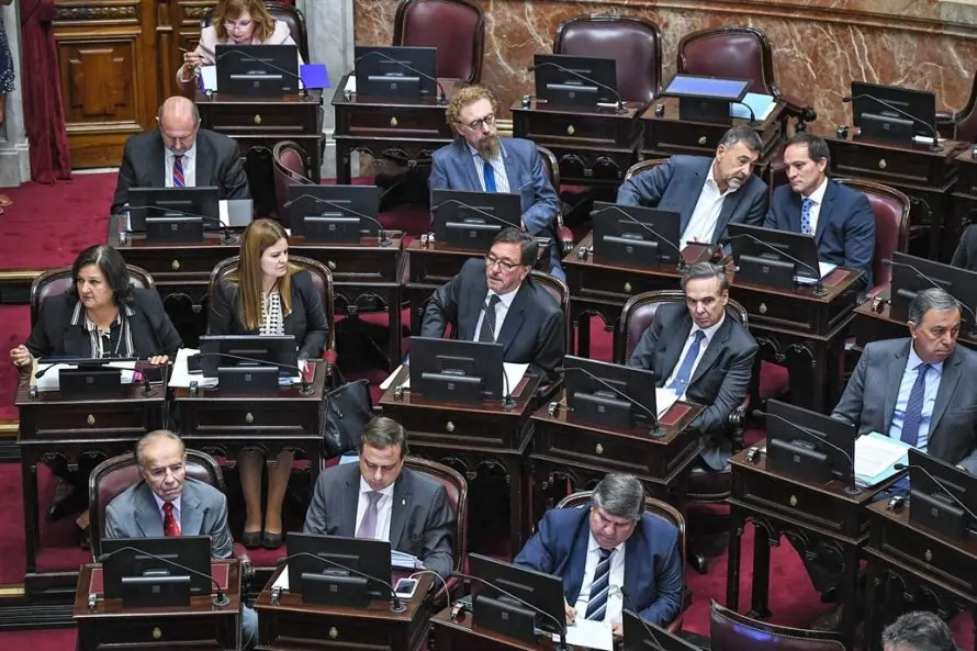 Hasta el martes pausa por discusión  tarifas
