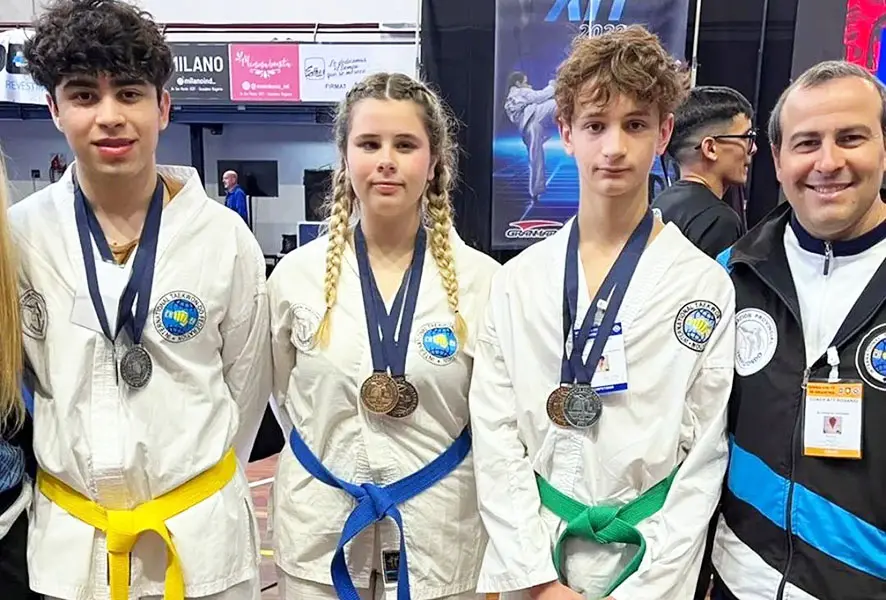 Podios para taekwondistas en Rosario