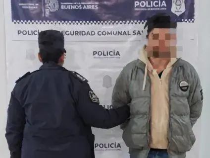 El sujeto fue trasladado a la Comisaría.