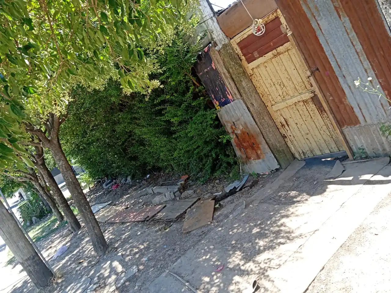 Reclamos por cloacas en Brennan y Javier Rivero