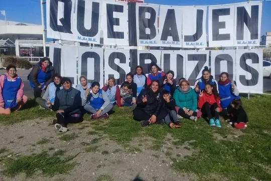 Familiares de tripulantes del Rigel pidieron que bajen buzos