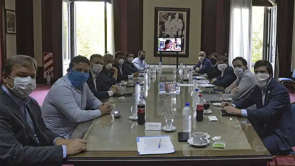 La provincia creó un fondo especial para el pago de sueldos de los municipios