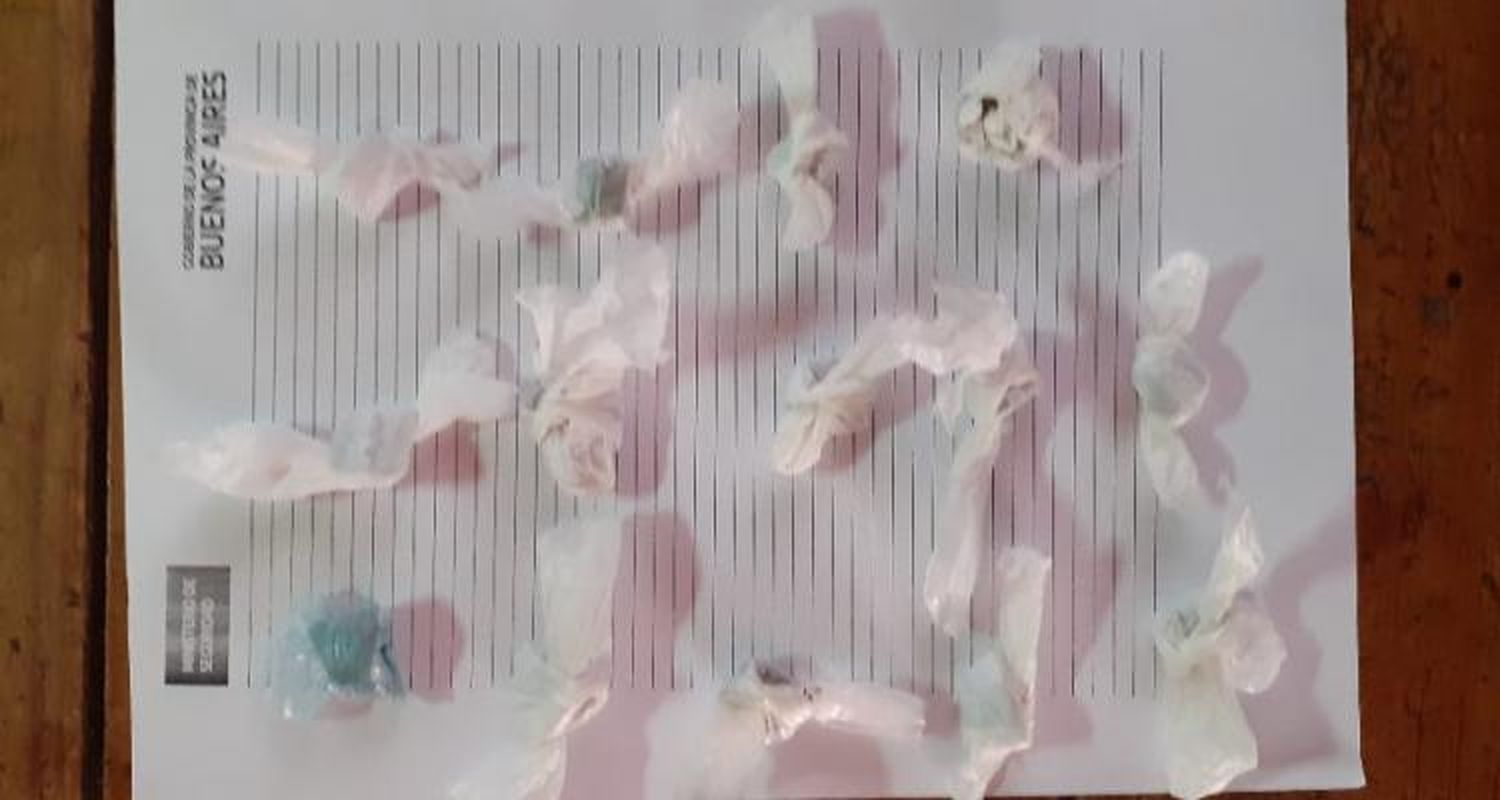 Allanaron tres domicilios del barrio Arcor para esclarecer un robo y, en uno de ellos, encontraron marihuana