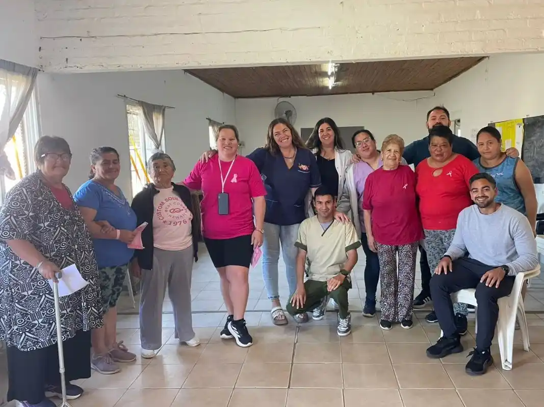 Brindaron una charla sobre prevención del cáncer de mamas en el CAPS La Cuchilla