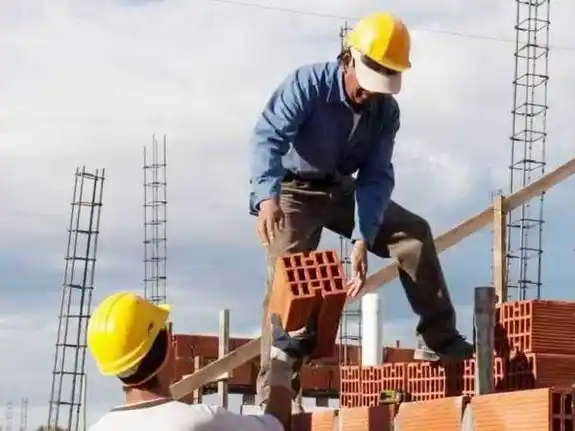 El empleo en la construcción creció 5,2% en 
Formosa, una de las mejores subas del país