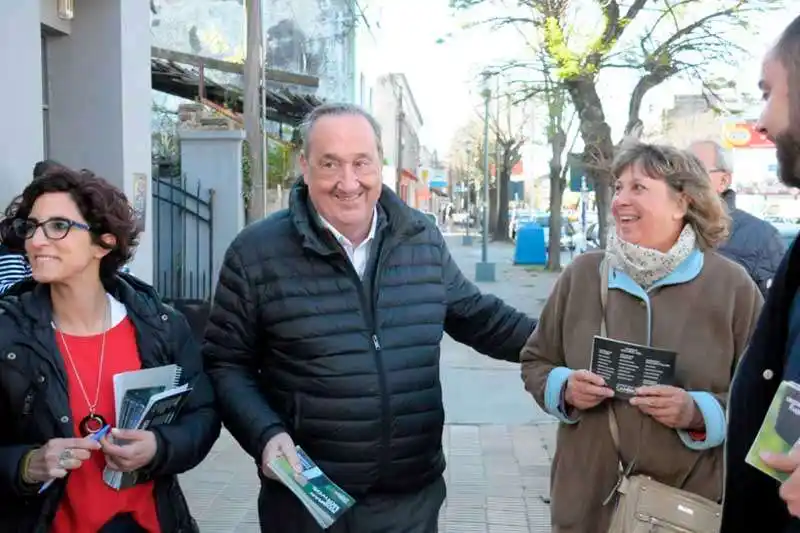 Con el oído agudo