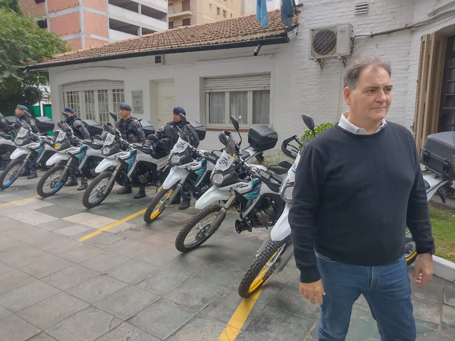 Alonso estuvo presente en la Departamental, donde se entregaron las motos al GPM.